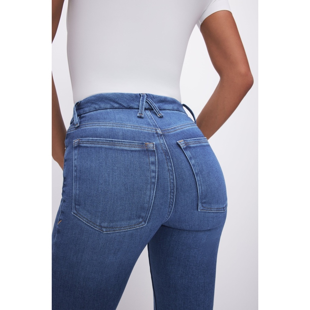 Good American Good Legs Flare Jeans Blue843 8 - Picture 6 of 14